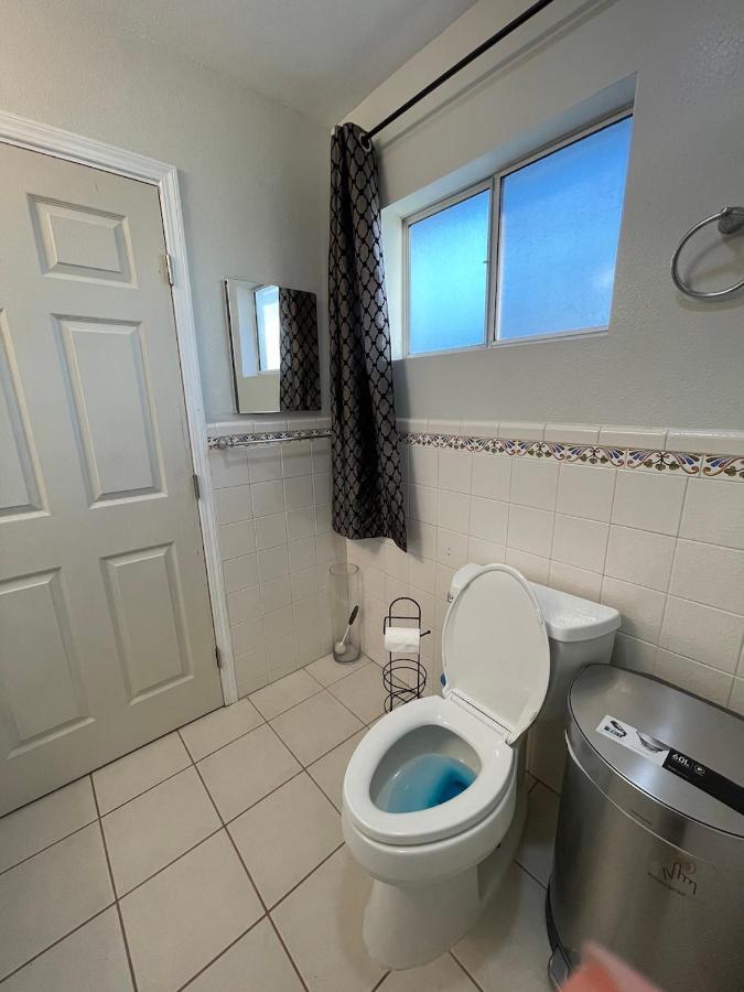 Séjour chez l'habitant Private In Angeles With Wifi, Tv, And View Of Hollywood Sign & Shared Kitchen