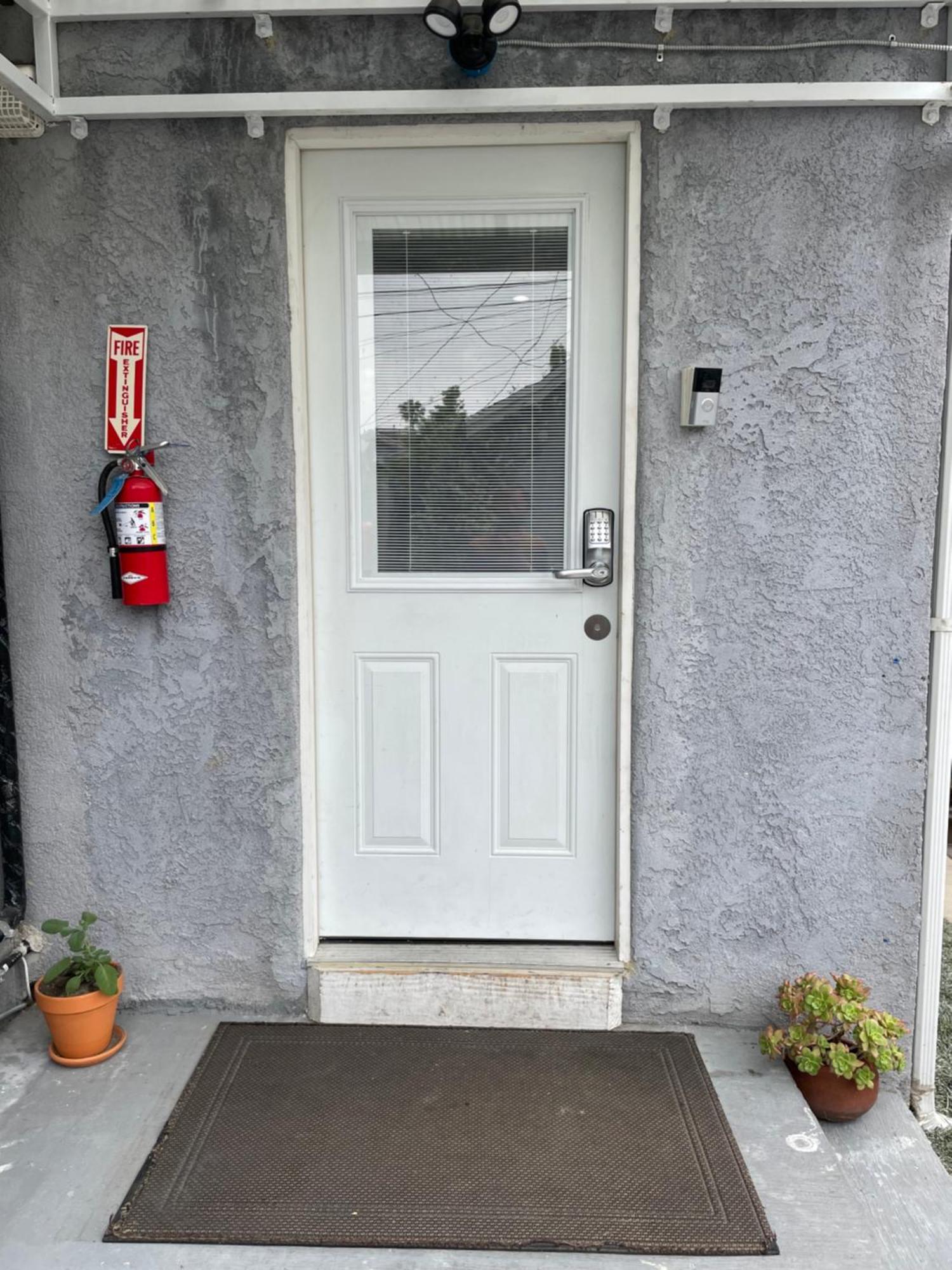 Private In Angeles With Wifi, Tv, And View Of Hollywood Sign & Shared Kitchen Séjour chez l'habitant *